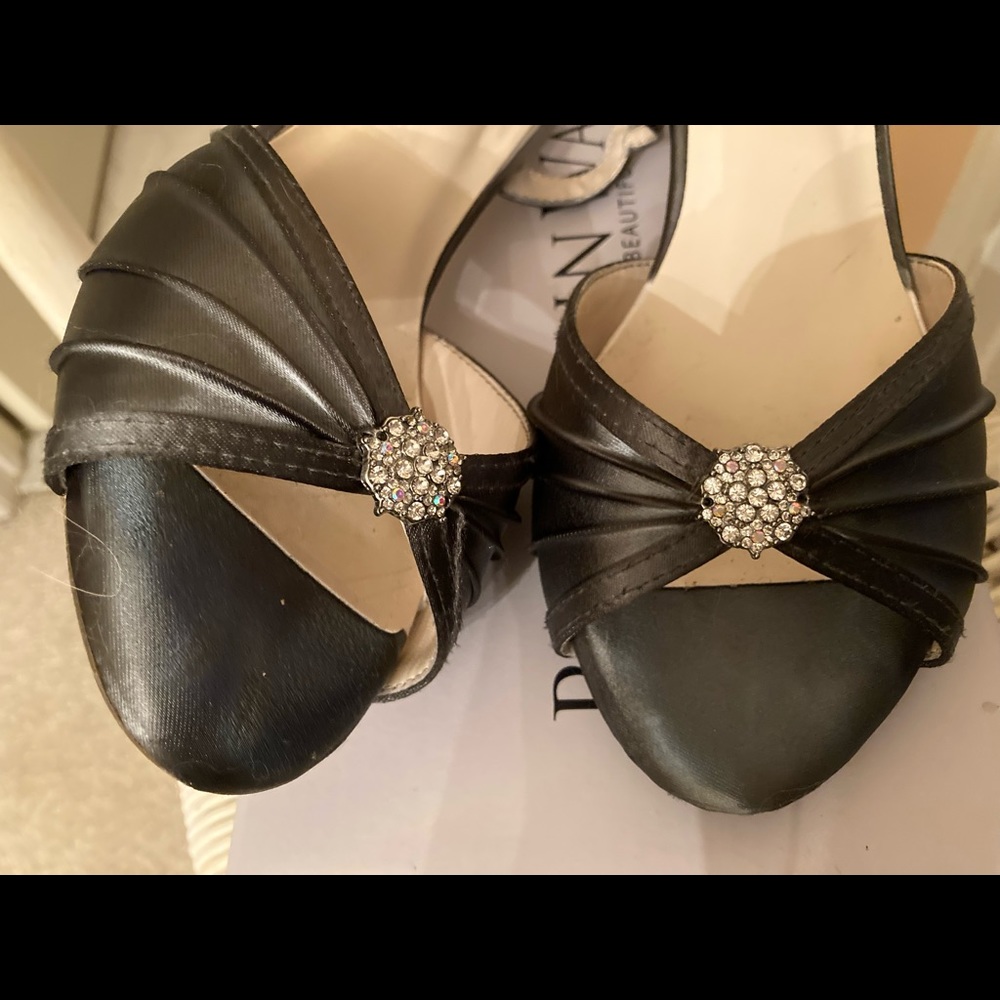 Pewter strappy sandals Benjamin Walk 8.5